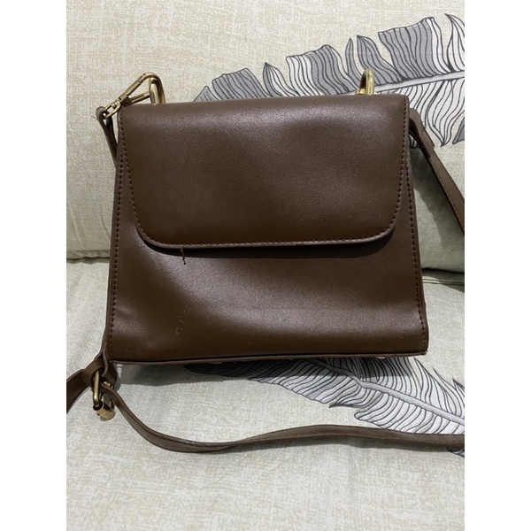 preloved sling bag/ sling bag clasic/ tas monja/ tas second ball/ tas sling