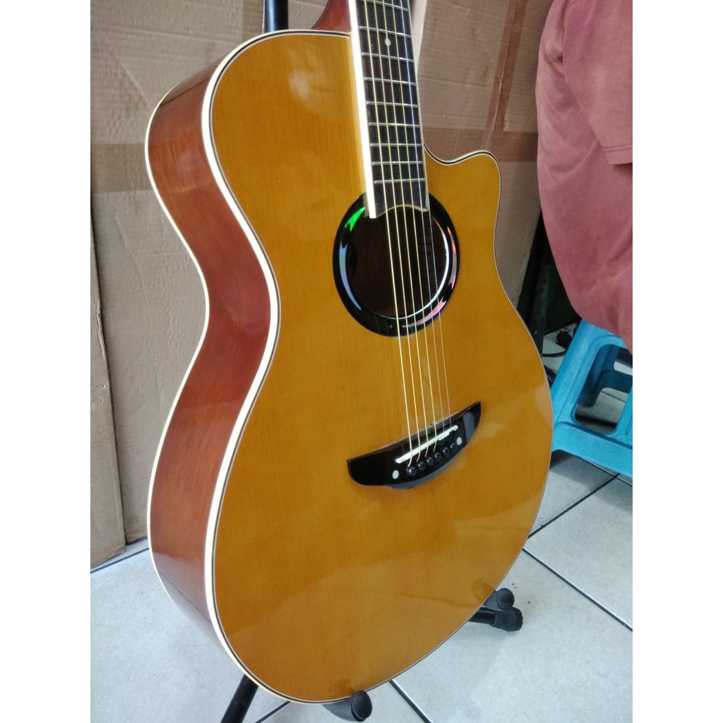 Gitar Akustik Merk Yamaha Tipe APX 500 Warna Natural Trusrod Jakarta Murah