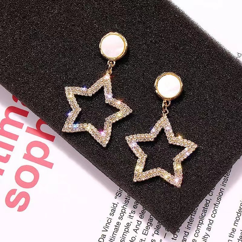 Anting Tusuk Gantung Desain Pentagram Hollow Hias Berlian Gaya Perancis / Elegan Kreatif High quality Untuk Wanita