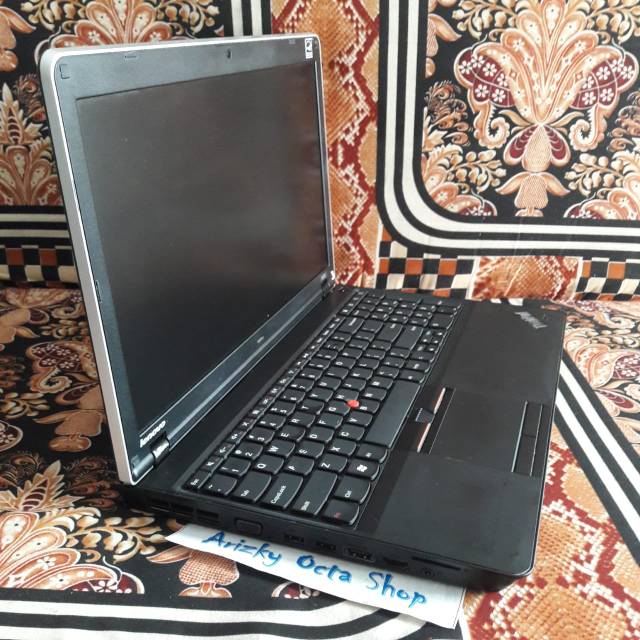 Laptop Lenovo ThinkPad Edge E520 Core i3 4GB 320GB Numpad Keyboard mulus bagus bonus apl siap pakai