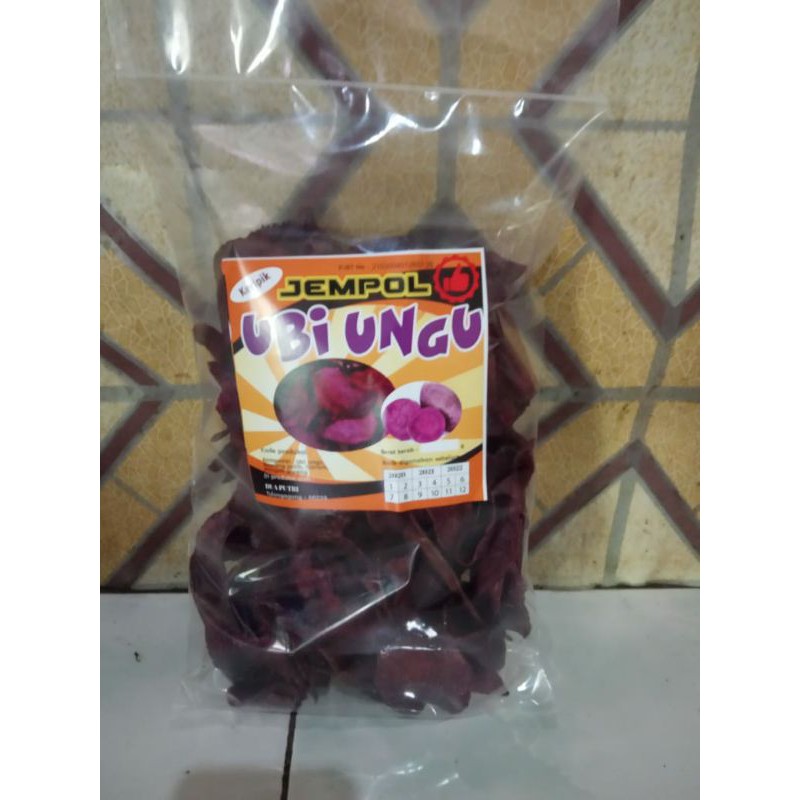 

1/4 kripik ubi ungu