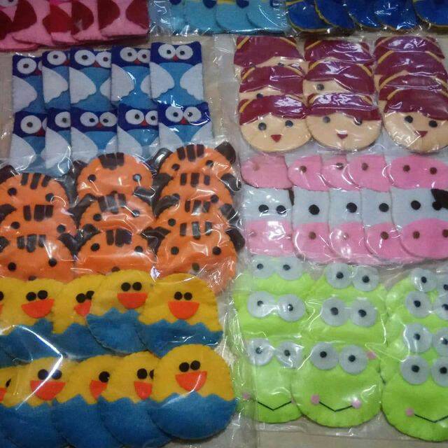 

Amplop karakter dari flanel selusin