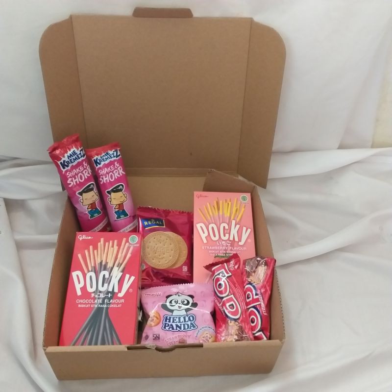 

Snack Box/ Gift Box/ Hamper snack box/ Kado Wisuda/ Kado Ulang Tahun /Hadiah