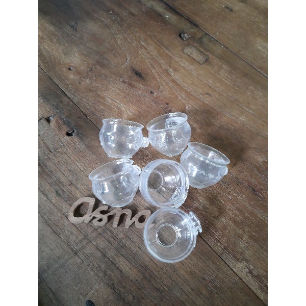 cepuk wadah pakan plastik kecil