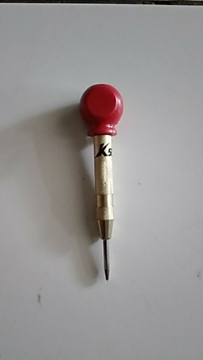 Marking Merah Bulat Drip Punch Center Otomatis Penitik Besi Mesin Bor