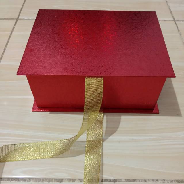 

Hardbox exclusive (20x16x8 cm)