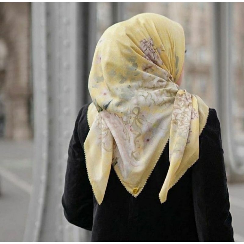 preloved Buttonscarves hydrangea