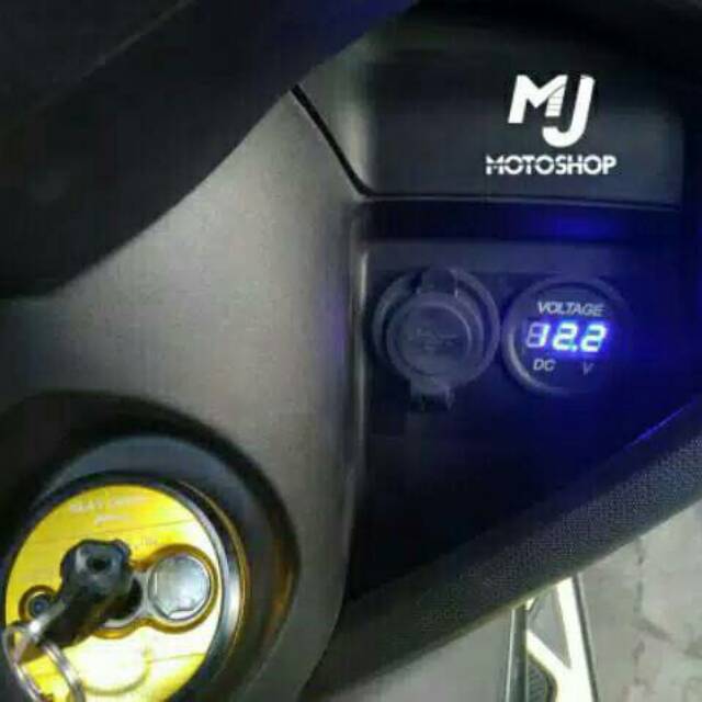 Volmeter/Charger Hp Usb Body Universal Nmax,Pcx,Aerox,Lexi,Mio,Vario,Xmax Dll