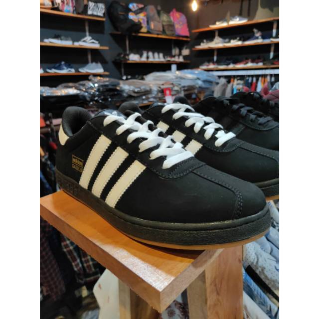 Sepatu Adidas Gazelle Premium