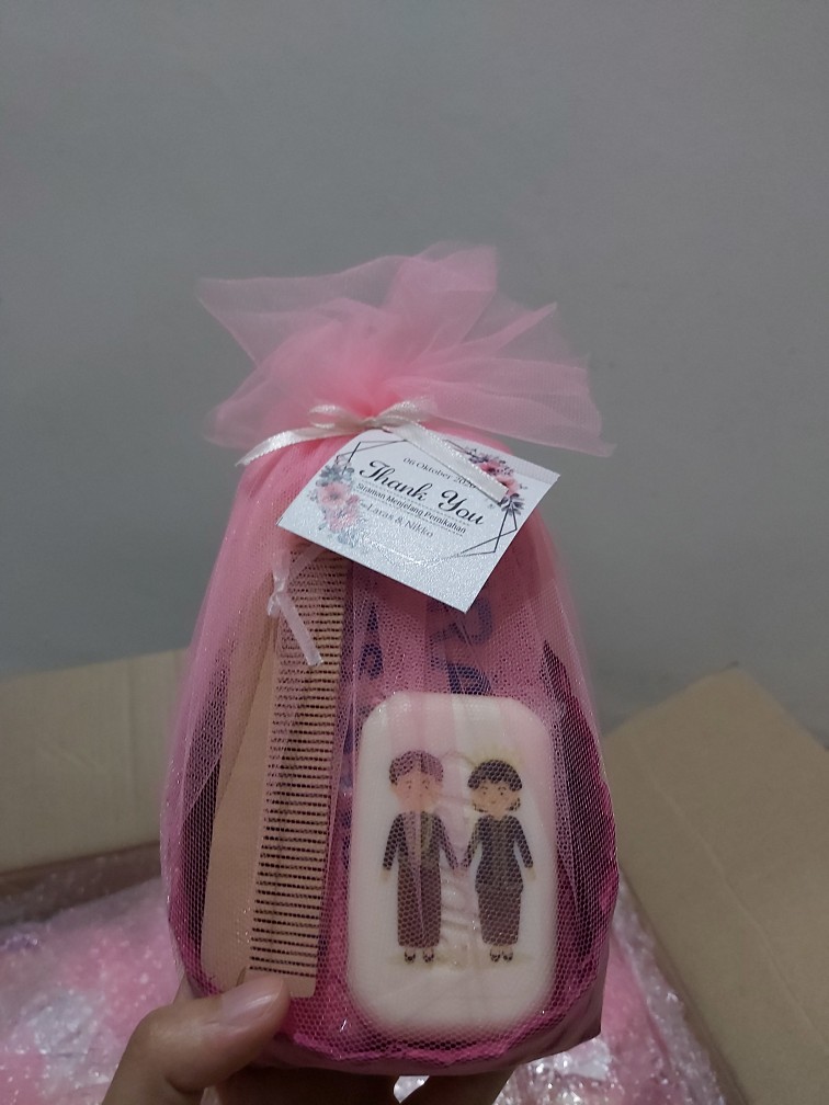 Hampers Handuk Bordir Dan Sabun Sisir Mitoni / Tasyakuran / Siraman