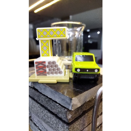 Diorama McD Tomica Suzuki Jimny