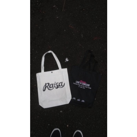 Totebag Raisa x Darbotz