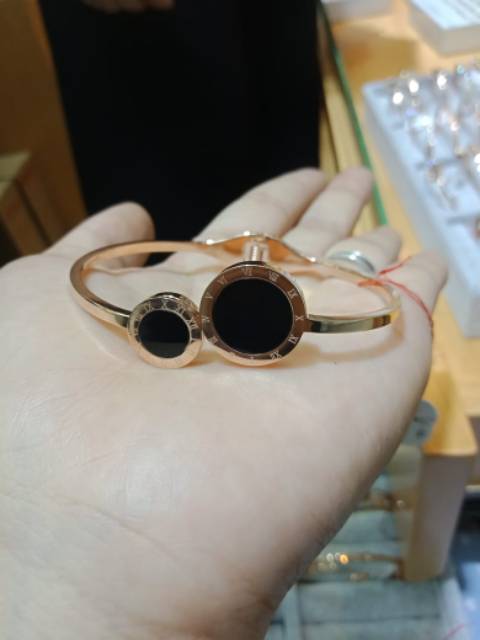 Gelang titanium mata