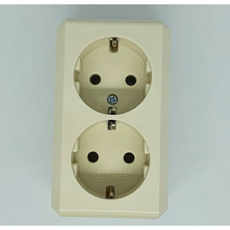 Stop Kontak OB Broco 2 Lubang 15420-11