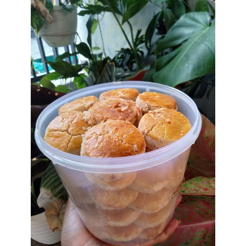 

kue kacang premium