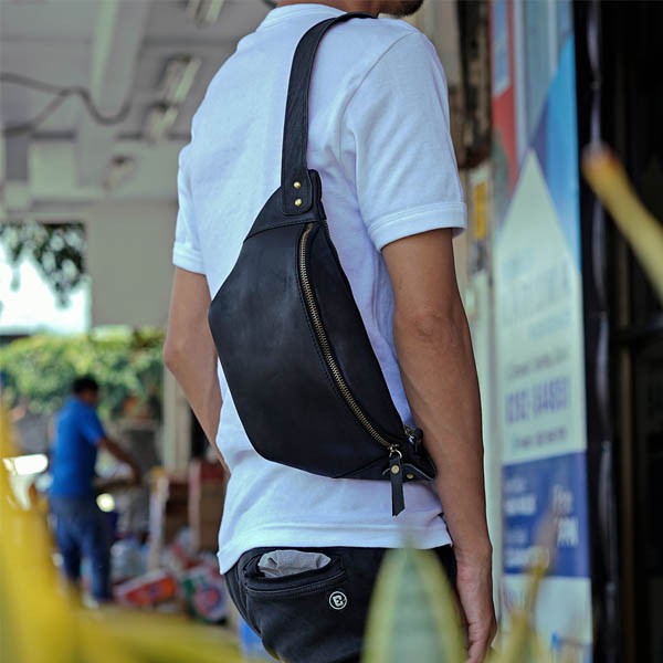 Jayuwan TPDT Waist Bag Pria Kulit Sapi Asli Pullup Hitam