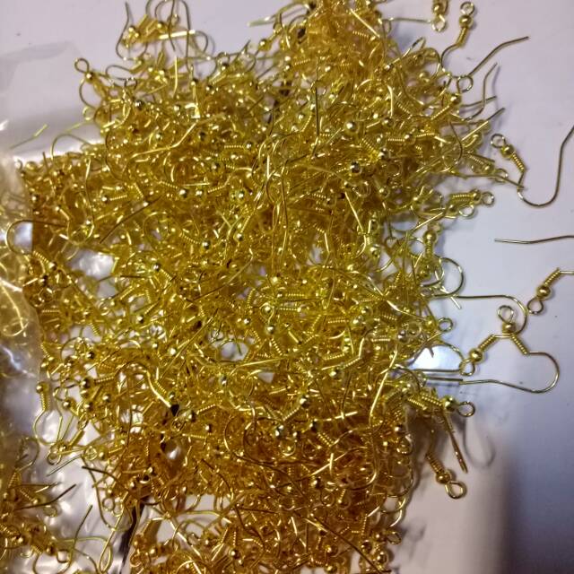 Kait anting emas