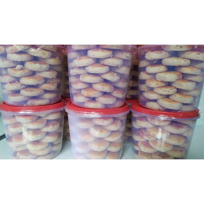 

Kue kacang kucang jember