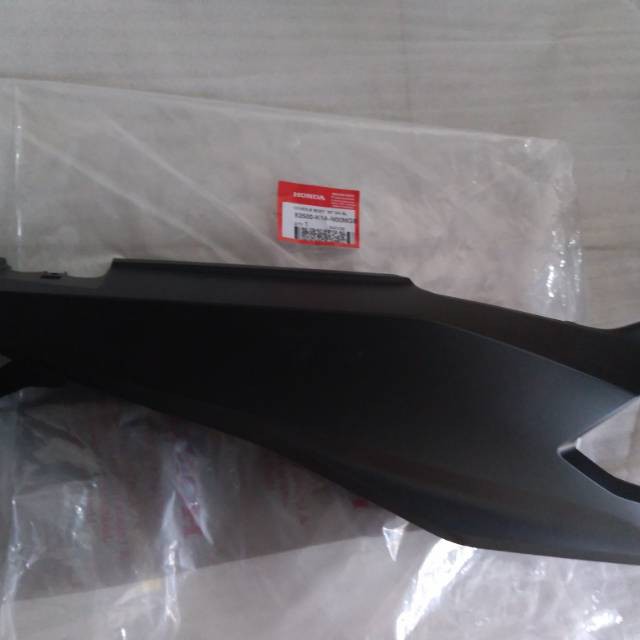 Cover body bodi kempolan kanan R new beat K1A 2020 original 83500K1AN00MGB