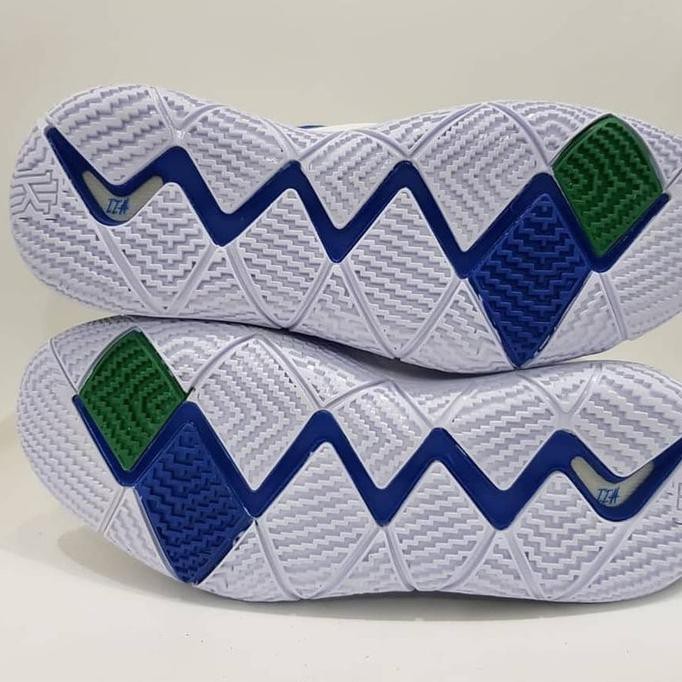 Sepatu Basket Nike Kyrie Irving 4.White Blue Tikitokok