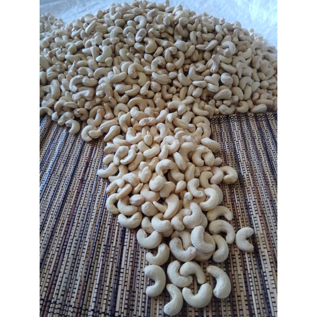 

KACANG MEDE MENTAH UTUH 1 KG