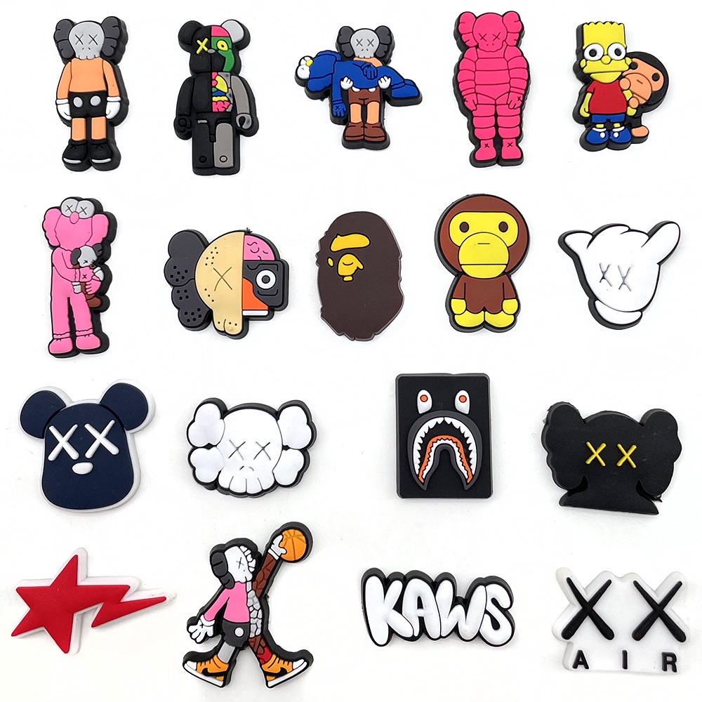 Jibbitz kaws Crocs wanita charms sendal PVC pin Aksesoris DIY Bahan Untuk Dekorasi Sepatu Hadiah pria