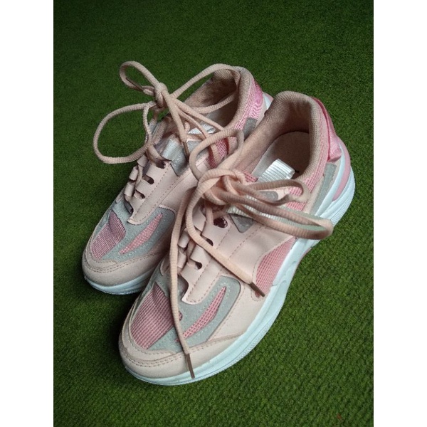 Sepatu Belbe