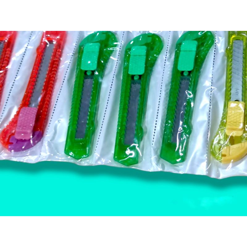 

cutter besar 1 lusin (isi12) harga kulakan seles FASHA SHOP TERMURAH TERLARIS