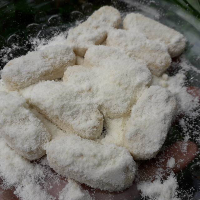 

Kuker kue kering putri salju kacang mede / cookies lebaran dan natal