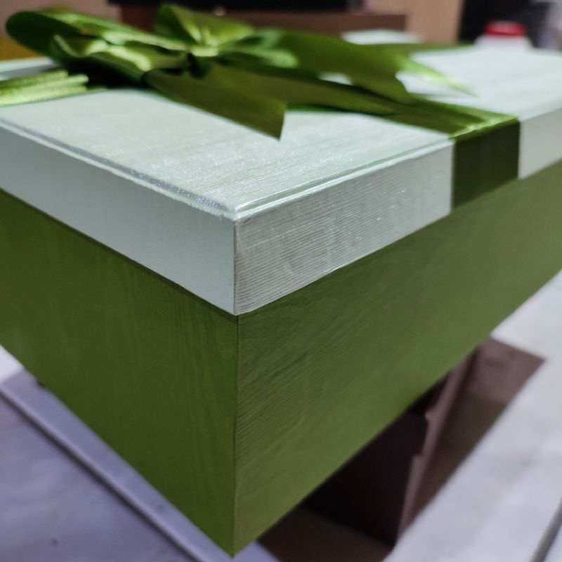 GIFT BOX KOTAK HADIAH HIJAU MINT MIX CERES GREEN PITA ARMY