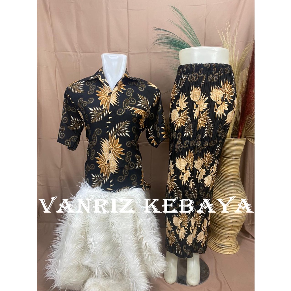 Vanriz Kebaya-Kemeja Batik Pria Lengan Pendek Couple Rok Plisket