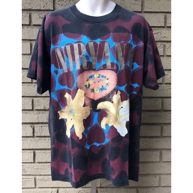NIRVANA VINTAGE HEART SHAPED BOX