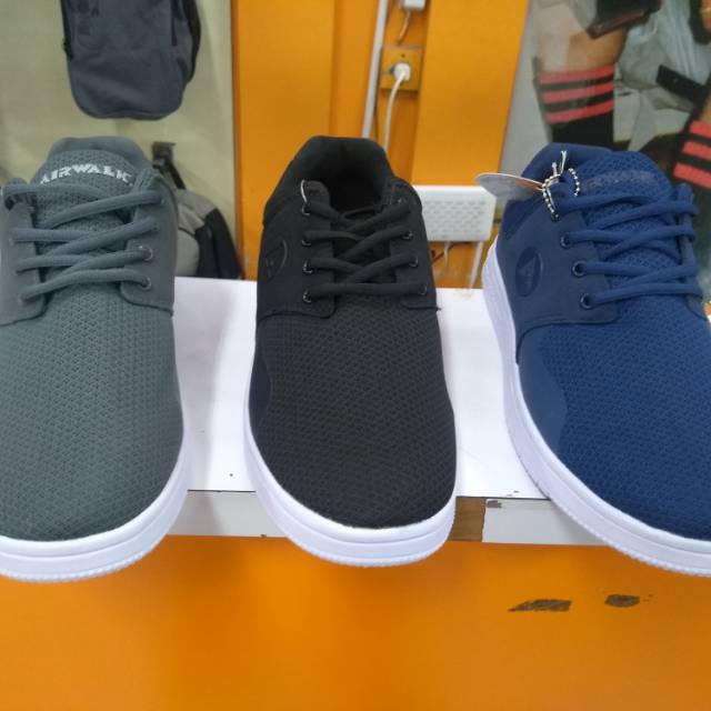 Sepatu airwalk ori