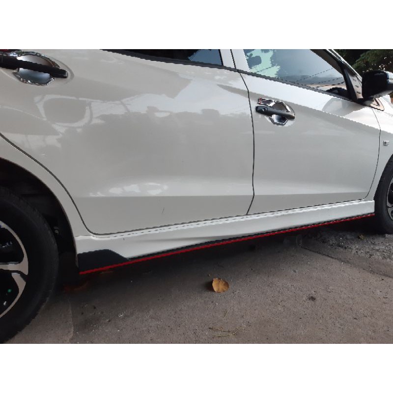 paket bodykit honda mobilio rs front lips,spliter samping kiri kanan dan difuser belakang