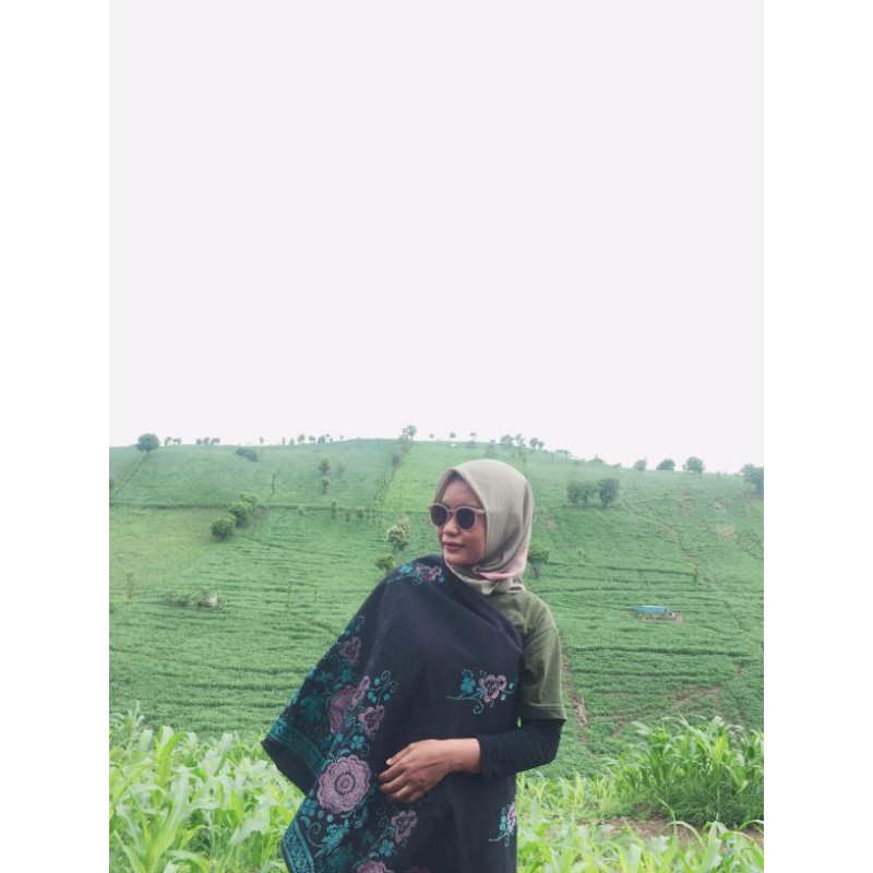 Kain Tenun Khas Bima (Nusa Tenggara Barat)