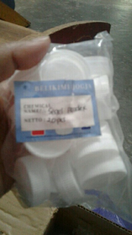 Tutup Segel Botol Aqua Plastik