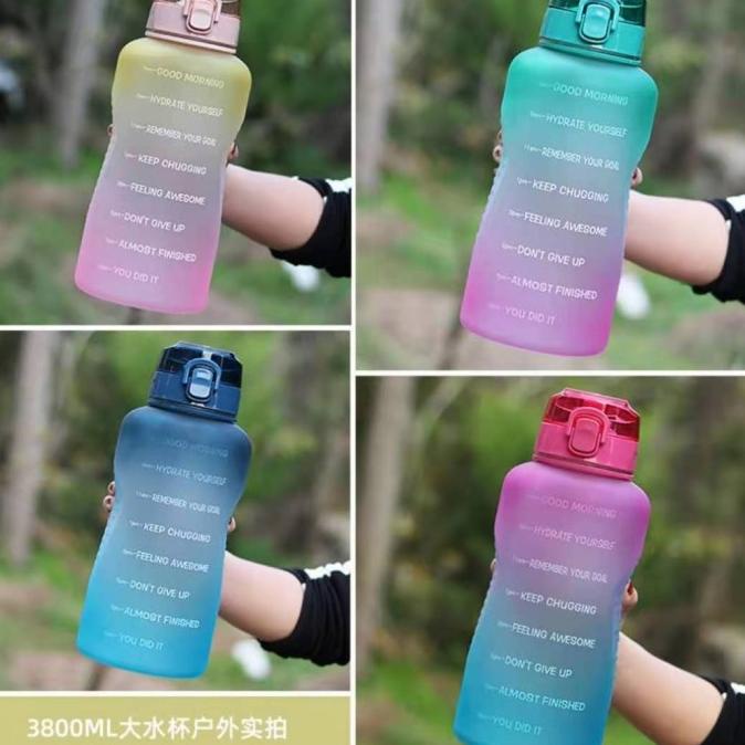 Botol Minum Tritan Quifit 3.8L penanda waktu dengan tutup flip sedotan