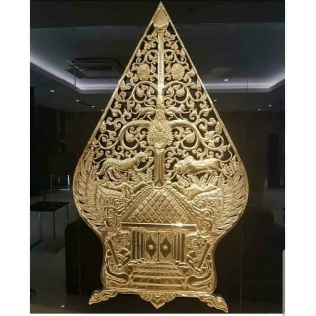 Gunungan wayang kuningan 1 meter