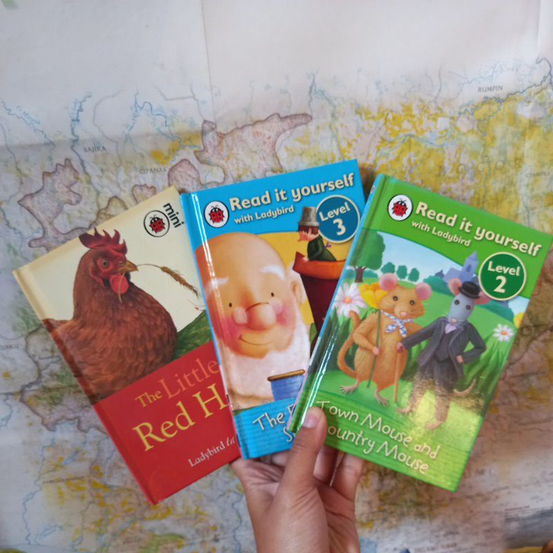 mini ladybird THE LITTLE RED HEN, THE ELVES AND THE SHOE MAKER, TOWNMOUSE AND COUNTRY MOUSE