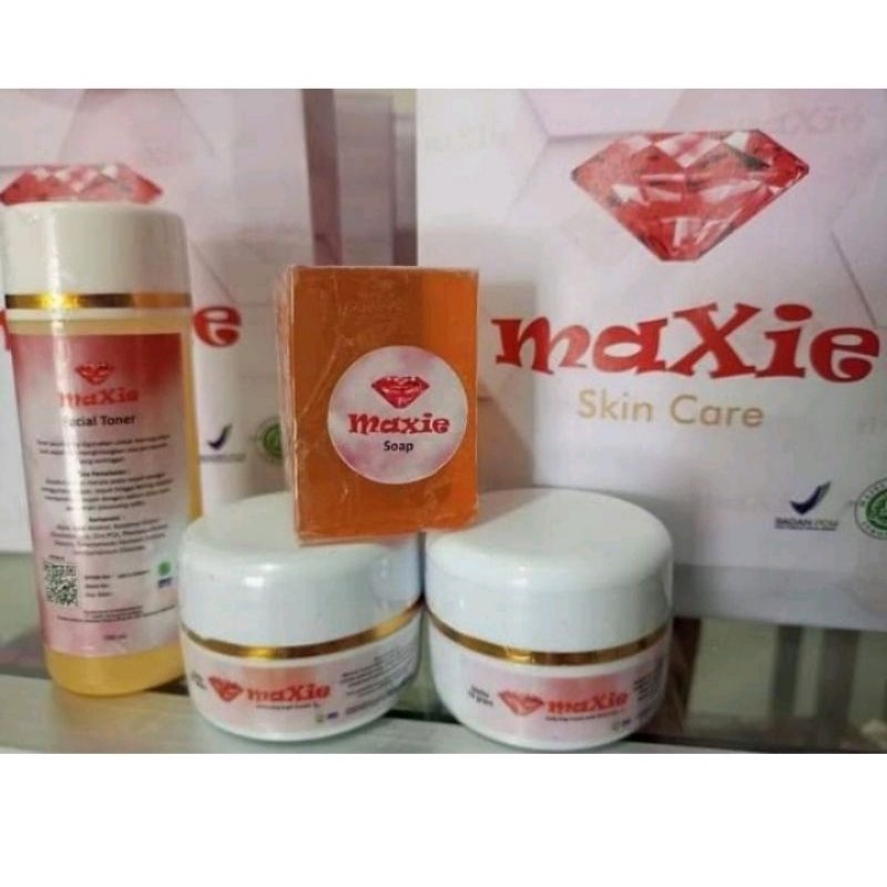 Maxie Glow / Skincare BPOM / Bedak Maxie Glow /