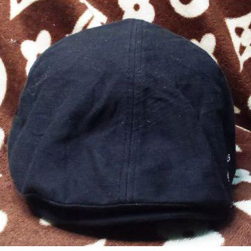 topi second, flat caps, topi copet, topi pelukis Starbucks bekas import