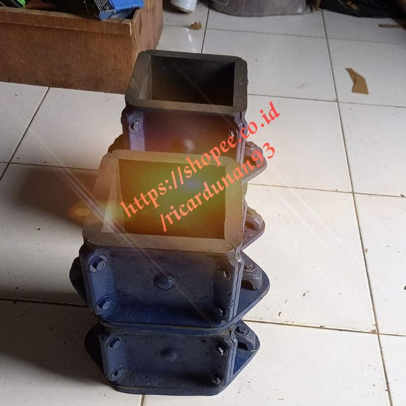 Cetakan Kubus Beton Ukuran 15 x 15 cm