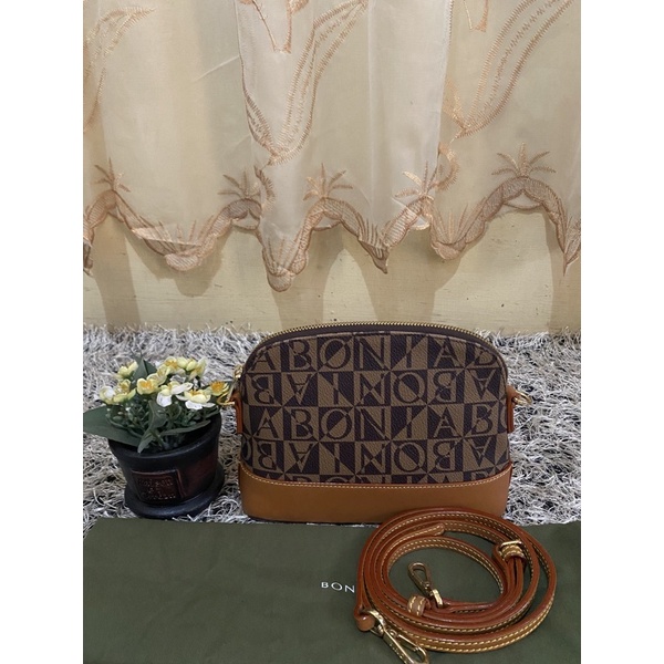 preloved sling alma bonia