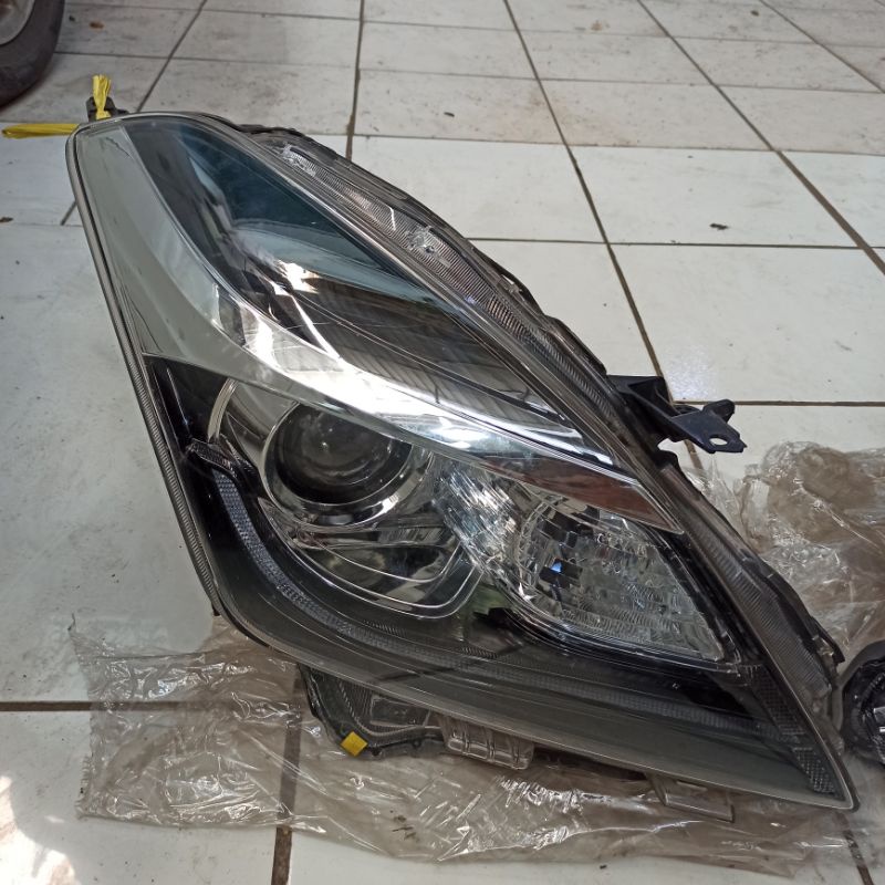 headlamp mobil Baleno tahun 2017-2019 kanan second copotan ORI