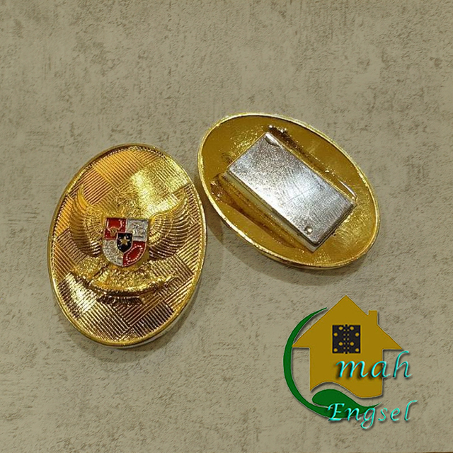Pin Manset Garuda Oval 3,6 cm Coating Emas + Magnet