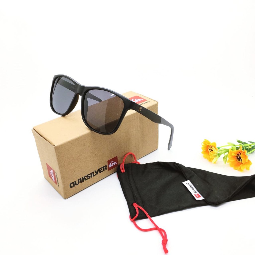 Kacamata / Sunglss Pria Quiksilver M-4570 Fullset   Cairan Pembersih