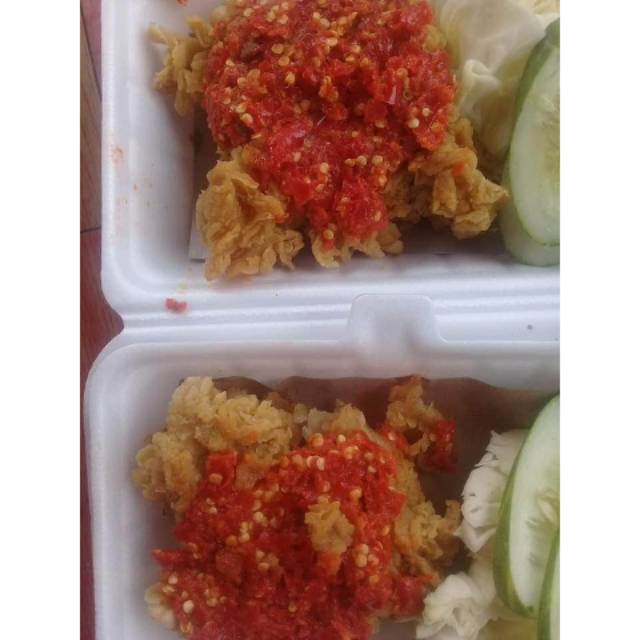 

Ayam geprek sambel seruni