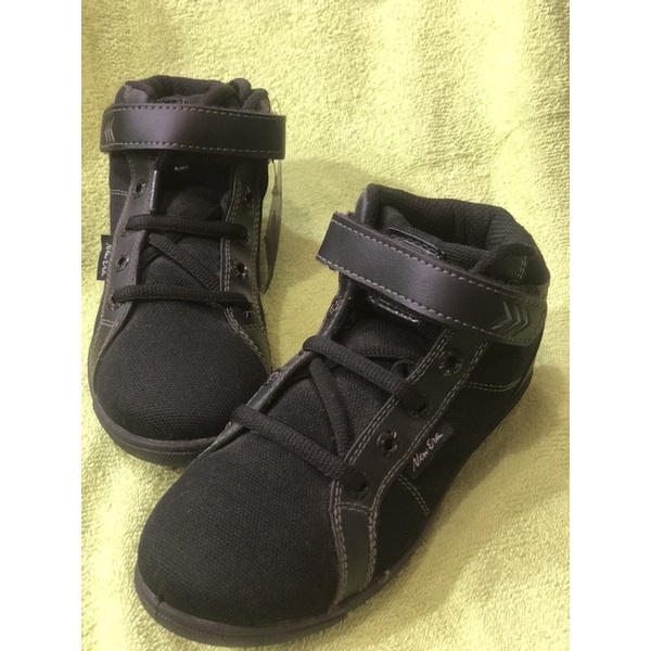 sepatu anak sekolah tali unisex new era freeze