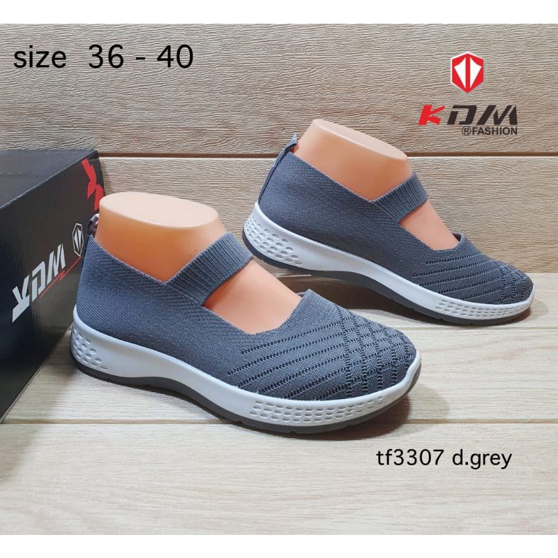 SEPATU SNEAKERS KDM TF3307