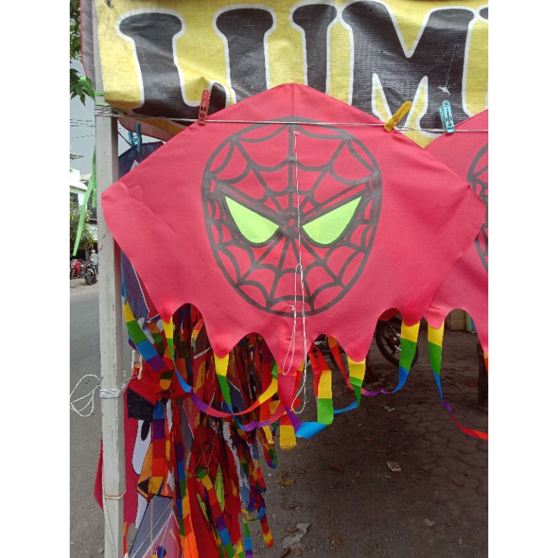 Layangan Hias Delta Spiderman